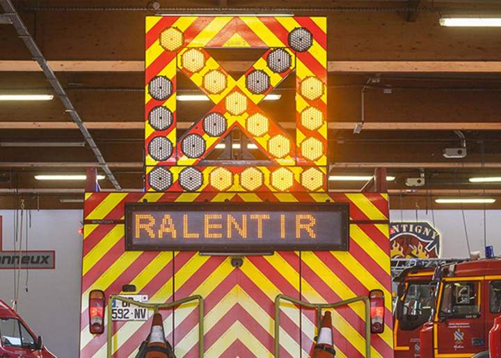 Modules de toit visibles de loin, même en urgence